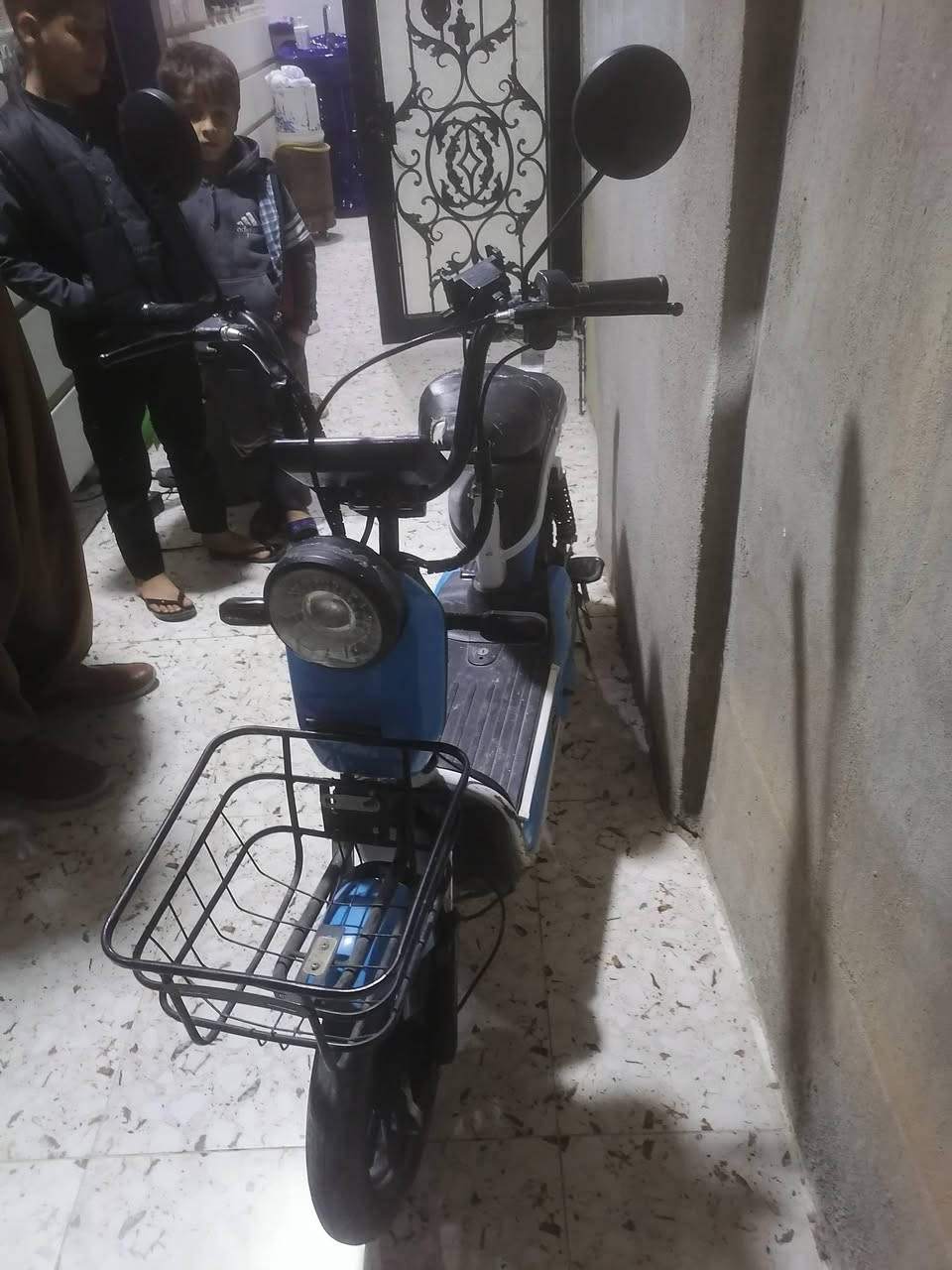 متاح للبيع دراجه شحن حجم 14 شغال بس بطاريه 300 متر و ينزل شحن   مكان كركوك  سعر 120 الف
***********
