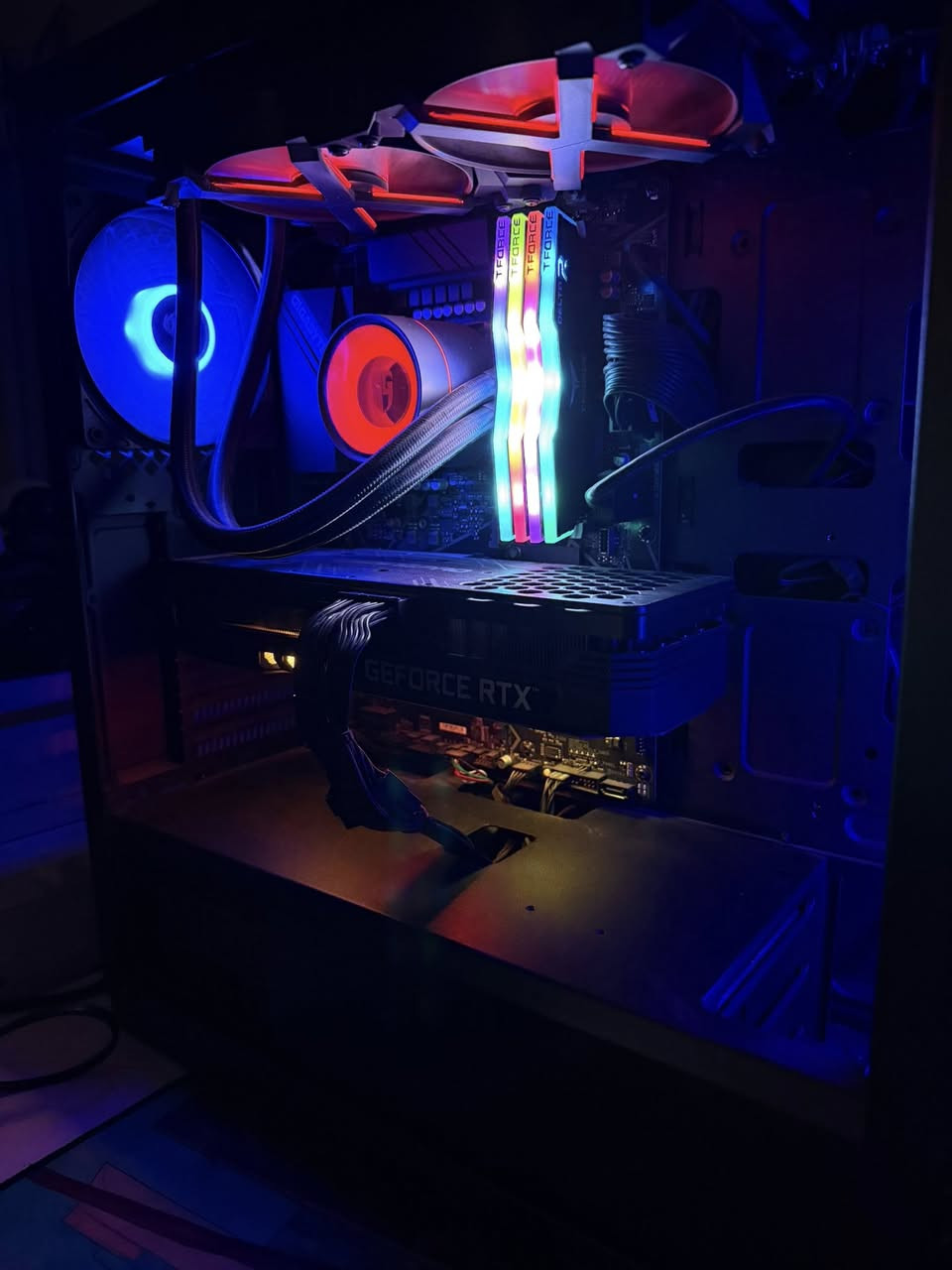 السلام عليكم ورحمة pc قابلة للطيران للبيع السعر مليون و 175 بيها حك جية
RTX 3070 3 fan palit rgb 
Cpu: ci7 11700 KF 
‎‏Ram: 32 G 3600 HZ (4*8) RGB
‎‏SSD: 500GB 
‎‏HDD: 2TB 
‎‏MB: Z590 ASUS PRIME
‎‏PSU: 750+80
 Fan cpu: deepcool 240t


**إذا كنت صاحب هذا الإعلان وتريد حذفه لأي سبب، رجاءا أرسل رسالة إلى الدعم الفني**