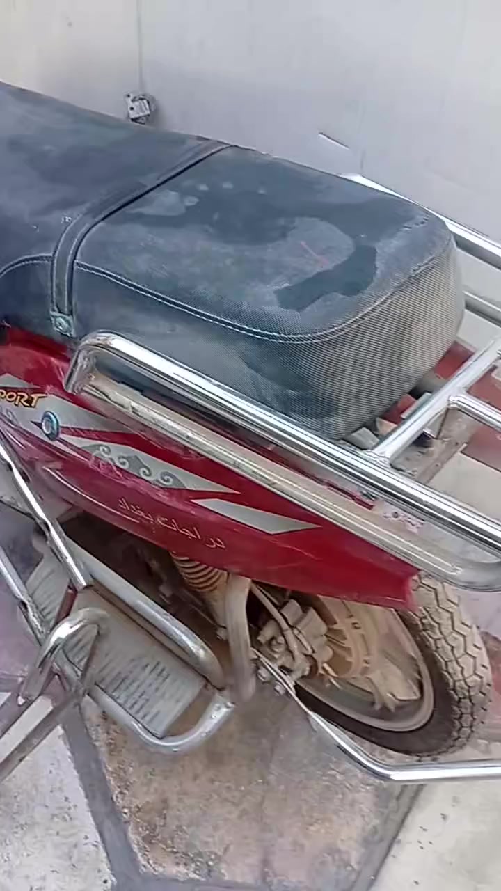 عنوان بغداد نفق الشرطه مقابل مشويات ابو طيبه 
دراجه شحن كوم حديد عاطله ماعرف شنون عطل مالته
سعر مالته (١٠٠)وبي مجال يريد خابرني خاص ماعندي 
اني مكلف بالنشر خابر صاحب دراجه 
***********
