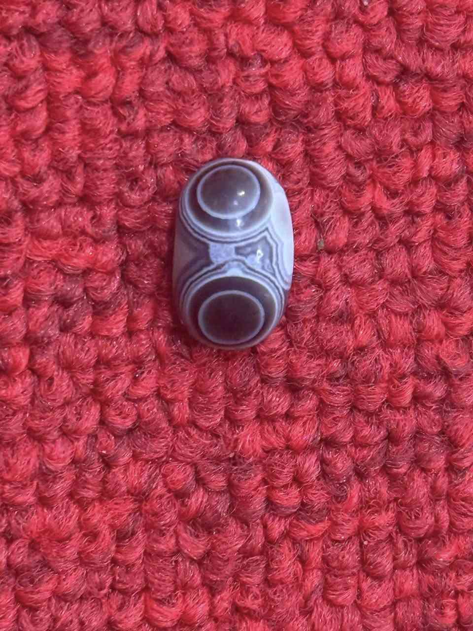 متاح سليماني عيون سود
چعب ثلجي
سعرهة 
35 وي توصيل
ناعمة مال خنصر 
عيون مساوية
وات ساب ***********
