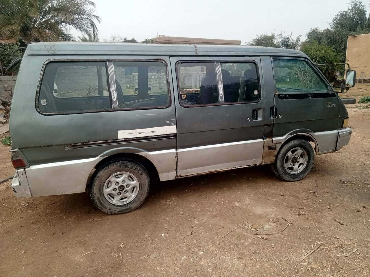 اسلام عليكم من رخصت مدير الكروب كيا بسته موديل94 سياره حلوه وجاهزه لشارع كبل ارقام انكليزيه بس اروح استلمهن وسنويه ل 28 السعر 30بيهه مجال بصيط ***********. ***********
