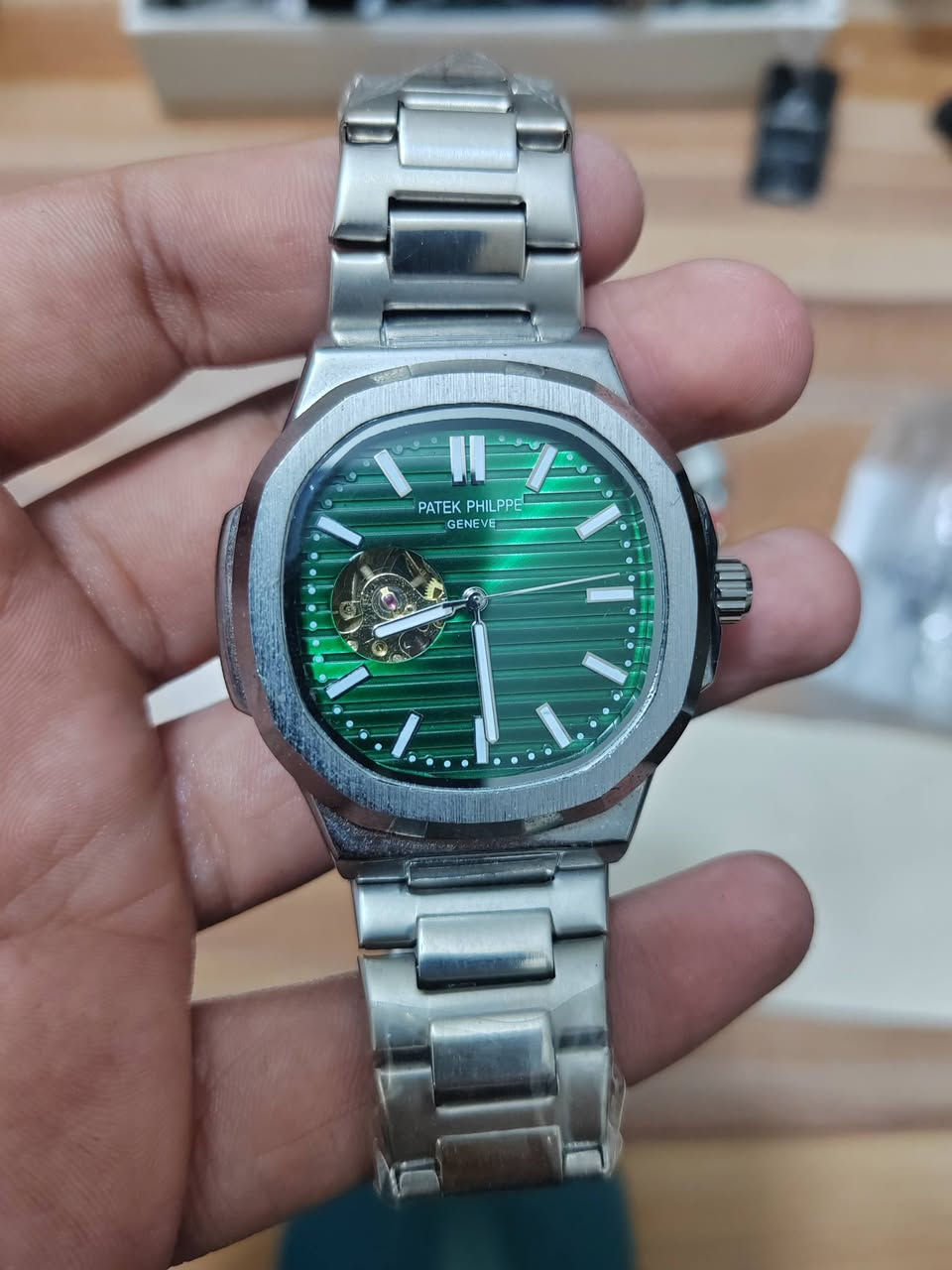 السلام عليكم
عندي هاي الساعة طاحت من ايدي وصار بيها خلل تشتغل وتوكف
15 الف
*********** واتساب
