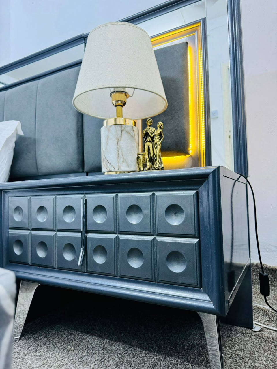 السلام عليكم غرفة نوم تركي هوم سنتر للبيع السعر مليون و مئتان للتواصل   ***********
