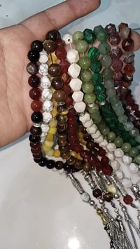 سبحة حجر طبيعي • ١١ خرزة • توصيل