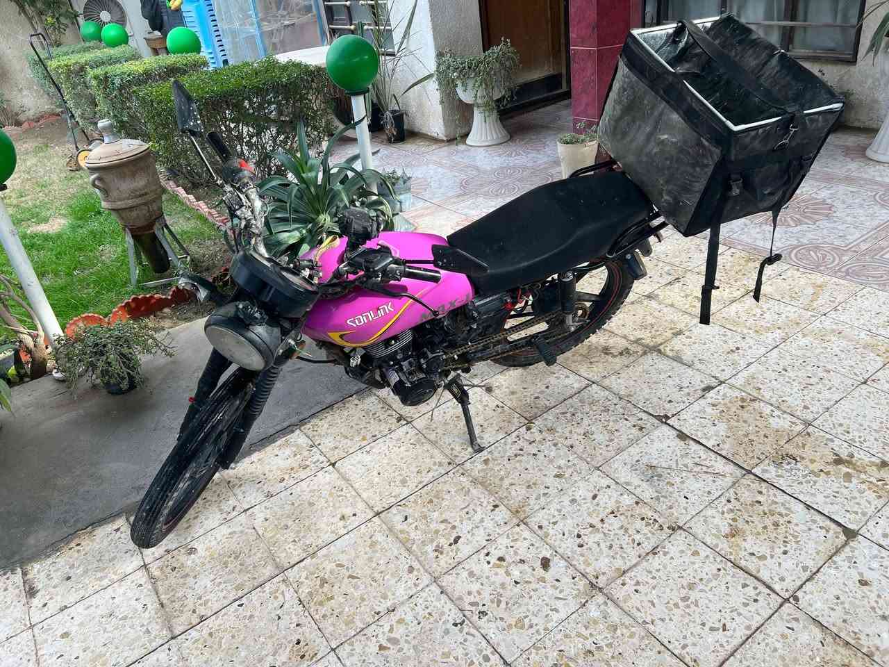 السلام عليكم
((مراوس)) سولنك 2024مكينه 150 مامفتوحه ابد بدون اوراق نقصها شي بسيط كهربائيات اشاير وبكلايت وددشبول فقطط
مكاني ابو غريب 
***********
