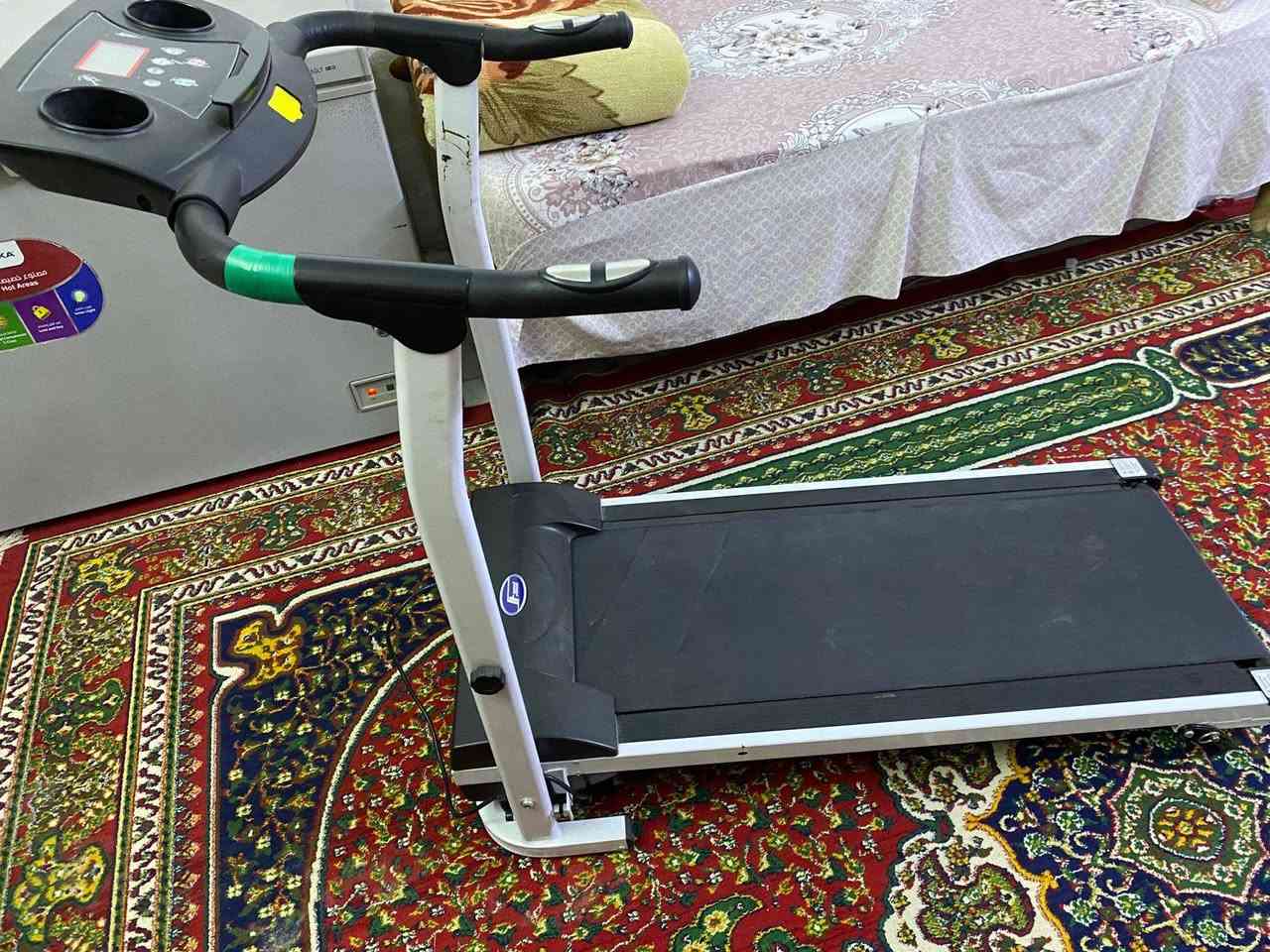 للبيع جهاز جري كلش نضيف وزن ١٨٠ العنوان البياع حي التراث ١٩٠ الف ***********
