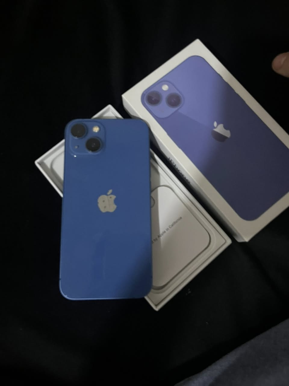 ايفون 13 عادي
بطارية 87 بلادي ما مصعده

ما مفتوح نورمال حاسبة + نظافة 100/ 100

ذاكرة 128 + ملحقات كاملة كيبل + كارتون + كفر

اي ستفسار ثاني خاص او

***********
واتساب فقط
