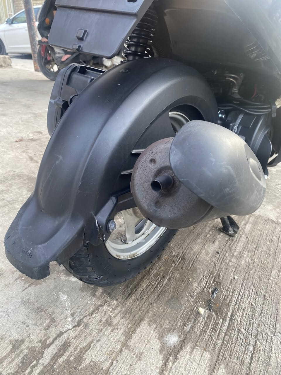 سلام عليكم فله رمبه دراجه صاله. 5تيام
نزل رمبه سعر 850 وبيه مجال مستعجل عليه وراق كدامك 
*********** 
مكاني مدينت صدر وذا مراوس بشي جديد راوس 
اقرت مكاتب كبالك
