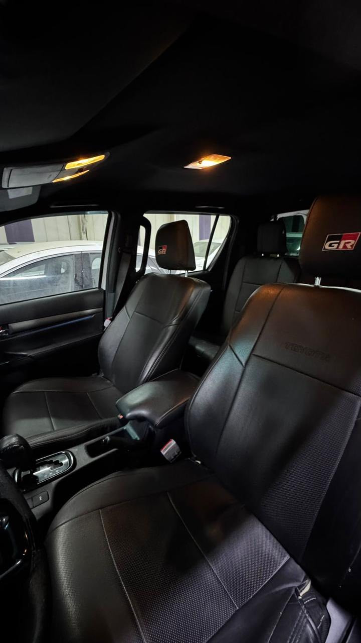 السلام عليكم
للبيع تيوتا هايلوكس ادفنجر مودي 2023 رقم بغداد الدولي مكفوله فول مواصفات سعودي ام المنفاخ لون صدفي داخل اسود شاحن مري شفط 4 كاميرات حساسات امامي خلفي السعر /350$ وبيها مجال 
للأستفسار 
***********
