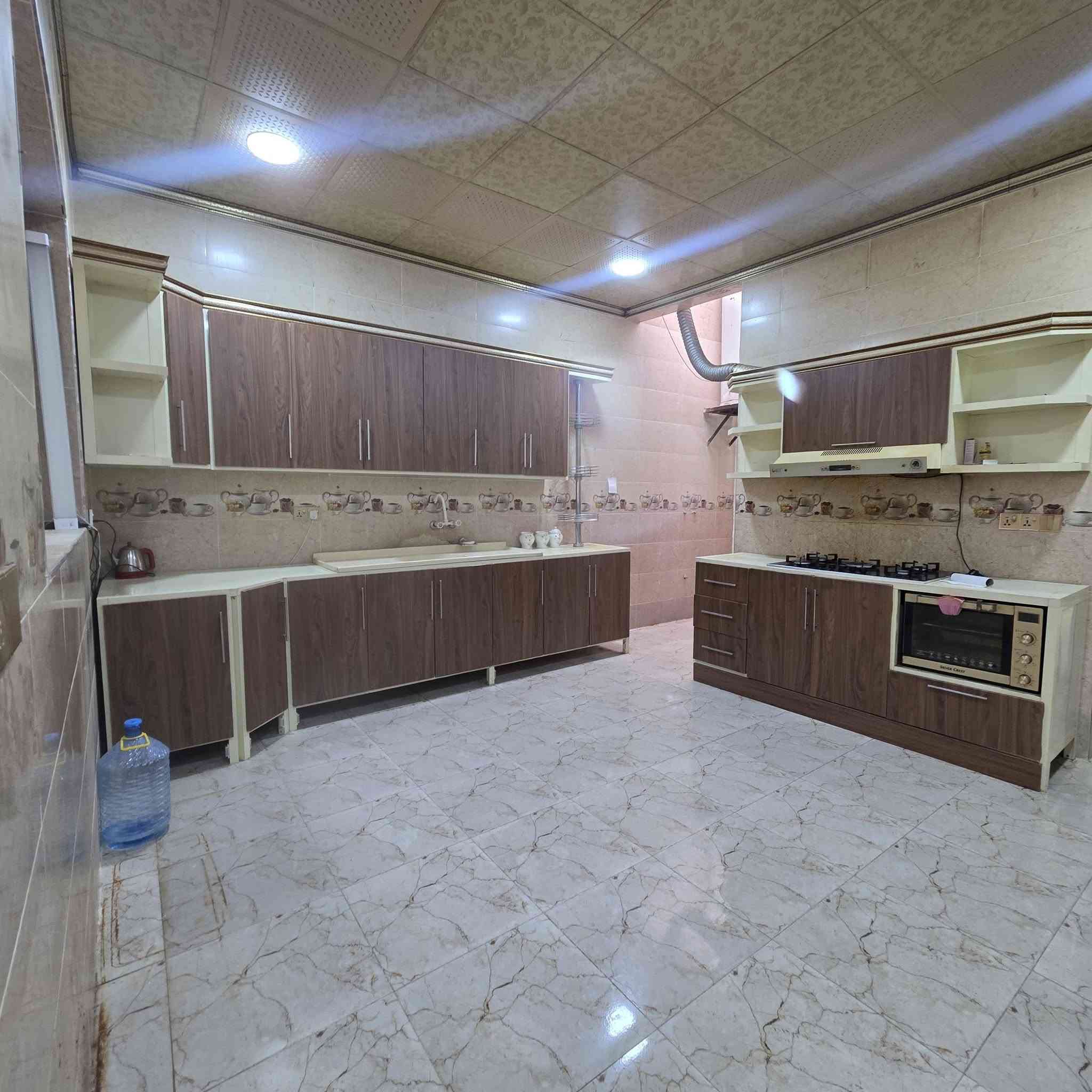 دار للبيع 100 متر طابو  ملك صرف بناء حديث فول سيراميك 
بناء كامل متكامل مع. كاونتر وطباخ هديه مع الدار 
السعر 75 مليون

للاتصال والاستفسار أكثر الاتصال على الرقم التالي او مراجعة مكتب النور الكبير للعقارات والمقاولات ***********
