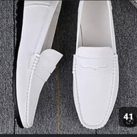 مقاس ٤١ • جلد