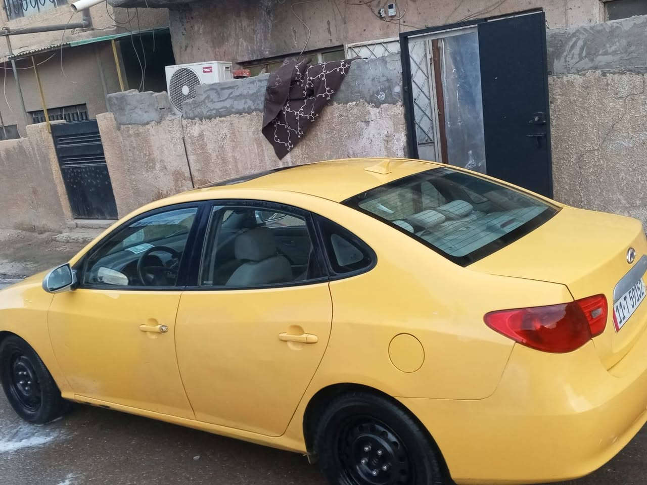 سلام عليكم النترة 2008 وارد امريكي حادثة جاملغ وبنيد مكينة 2000 سعر 83 ورقم بغداد 
***********
