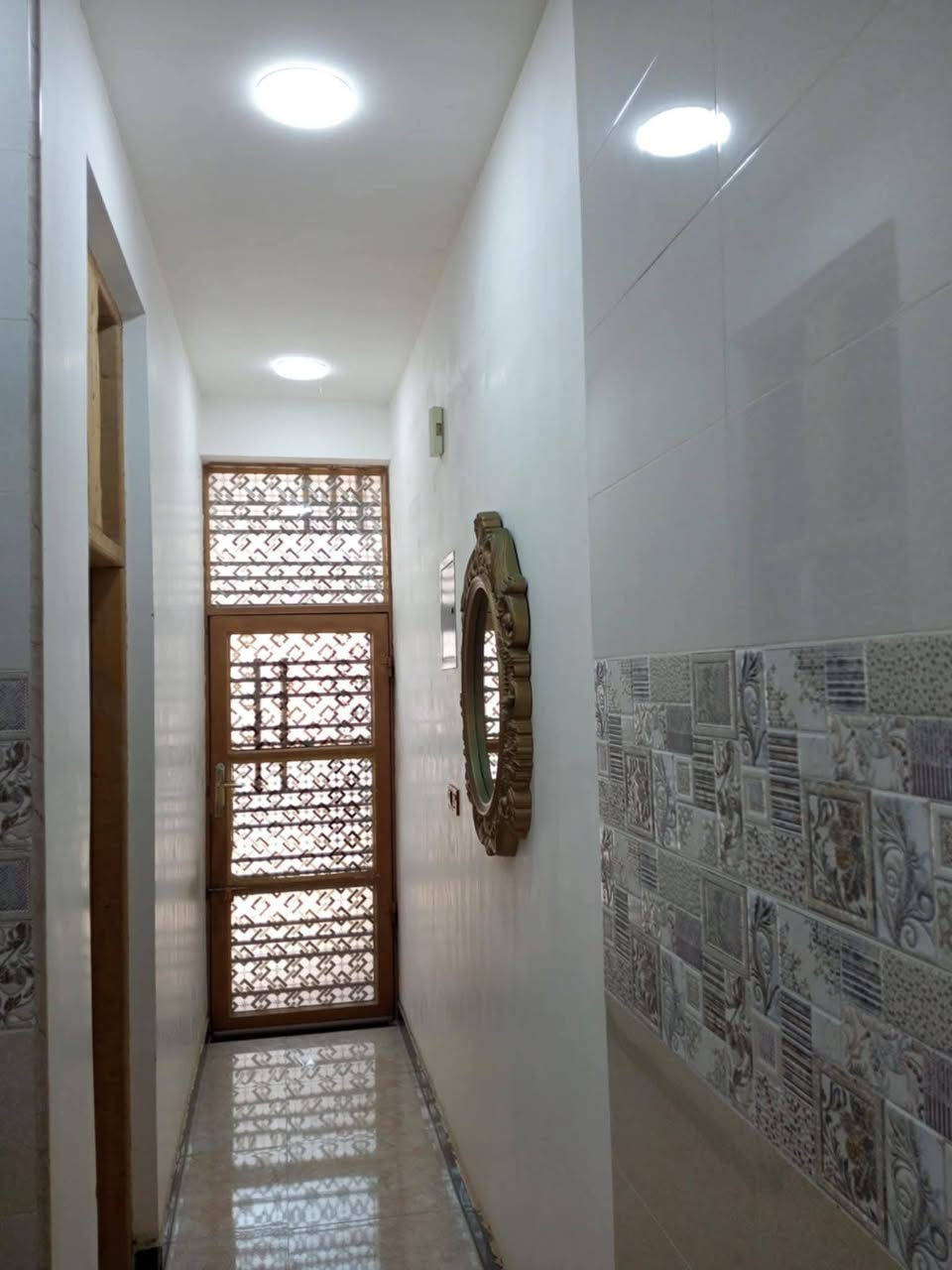 🚩مشتمل للبيع في الطشاش شارع القاظي ( توزيع البلديه) بناء حديث 2022 يباع نقد

🎗️يتكون الطابق الاولى
غرفة نوم+هول+مطبخ  +استقبال+صحيات خارجيه وداخليه 

🎗️يتكون الطابق الثاني
 صحيات وبيتونه 

🔸شارع /12 م
🔸 خدمات/ ماء وكهرباء 
🔸المساحه/100م 
🔸الواجه /5 م
🔸النزال/ 20 م 
🔸الموقع مميز / قرب شارع القاضي 
🔸السعر /130 

📲 للاستفسار الاتصال ***********
