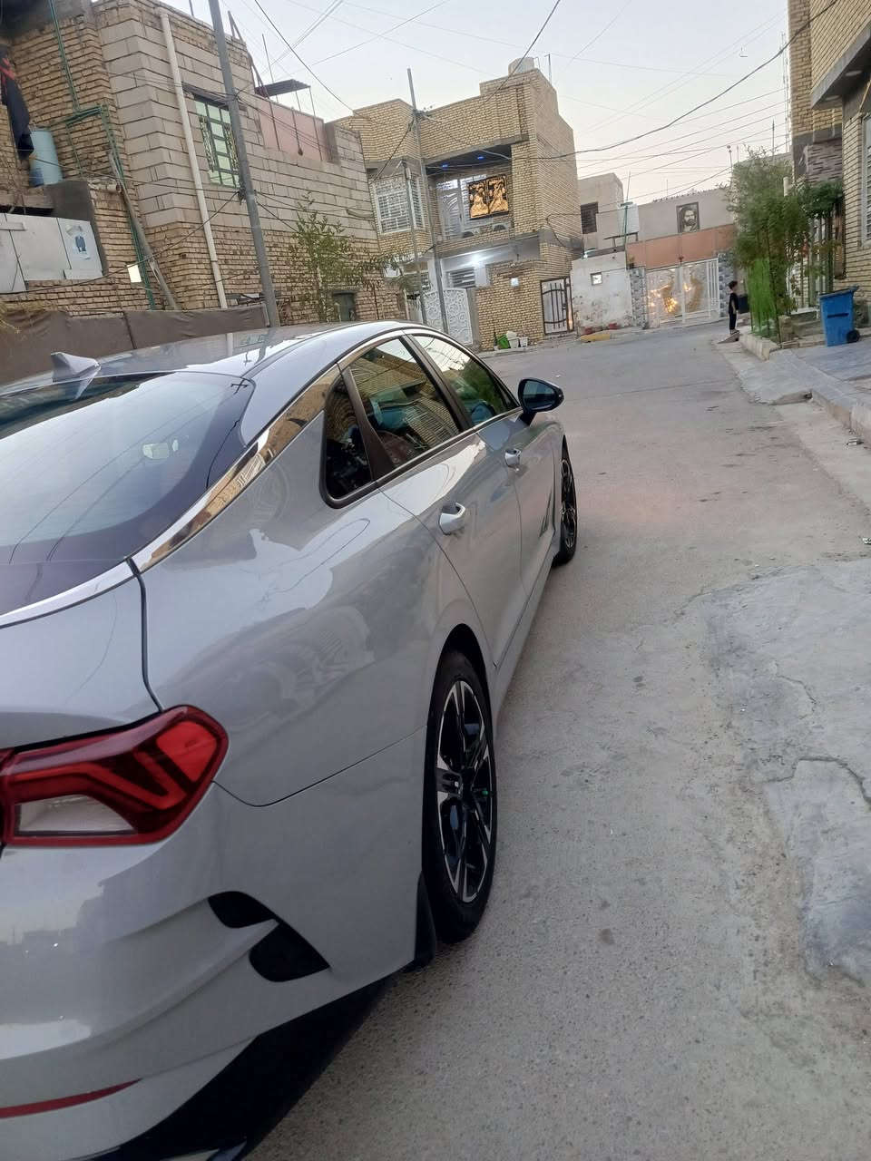 السلام عليكم كي فايف جي تي لاين فول مواصفات ما عدا الفتحه 
معوقين ذي قار بعد سنه واتصير حره  محرك ١٦٠٠ تيربو
السعر  ١٧٠ أو بيها مجال 
***********
