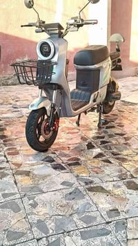 دراجه R9 نضيفه  وكاله حسن وحسين  المواصفات  لد نهاري  لايت عالي ناصي 3...