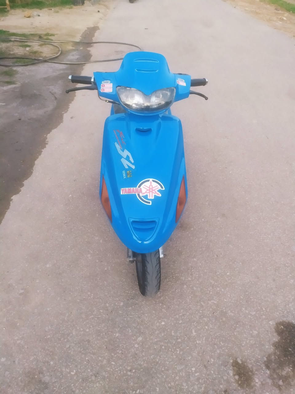 السلام عليكم دراجه فراشه كرستال ياباني الاصلي الدراجه مختمه كله ختم واحد دراجه  جاهزه من كلشي مابيه نقص برغي كهرباءيات كامله دبلات جدد تايرات كارتون شلعه معدل طياره الدراجه قبل خمس اشهر طلعته من الوكيل متوازي علا بعته السعر 370 مكاني بلقاسم رقم الهاتف ***********
