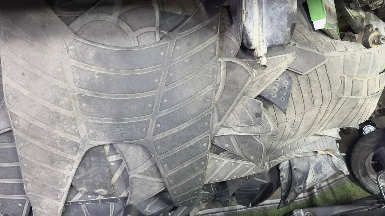 كاعيه باله بلادي كافه انواع دراجات الف دينار كميه مفتوحه العنوان نجف حي العسكري قرب مطعم ابو عقيل مجمع ياماها ***********
