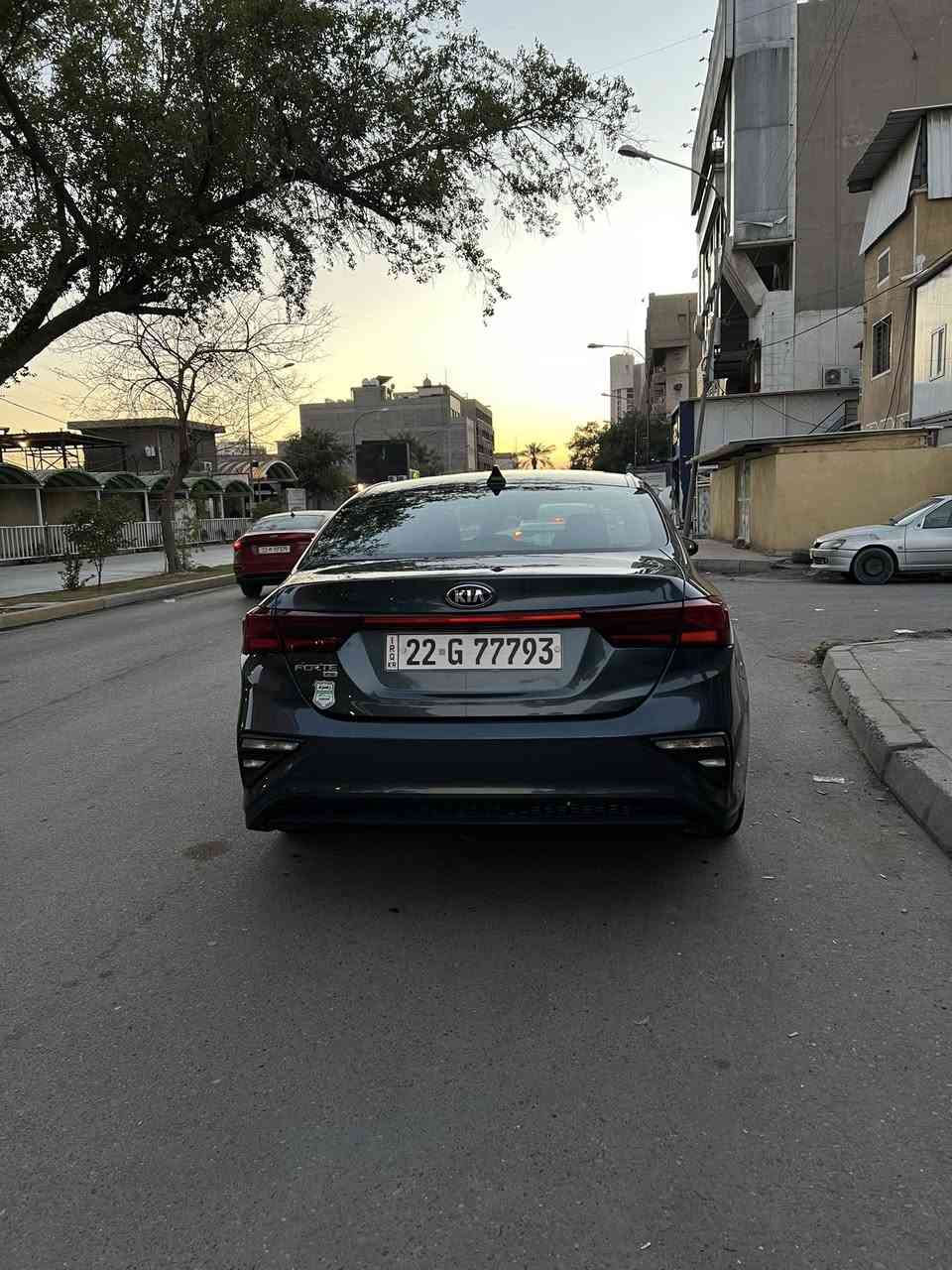 الهم صلي على محمد واله محمد سلام عليكم شباب للبيع كيا فورتي موديل 2020لون فيلي مثل ماموضح بصوره حادث السياره فقط ثلم ب الويل تقريرها سرقه بنيد جاملغ بأربيل بيها ٣ قطع صبغ طبعاً صور الحادث وصور السياره من جانت بره موجودات ب المنشور 
مواصفاتها 
_رادارات امامي جانبي 
-تحكم قياده ذاتي 
-محرك 2000 سياره 4 سلندر 
_ تدعم ابل كاربلاي 
-كامرة خلفيه وشاشه 
-ناقل حركة اوتماتيك CVT
الأداء: أنظمة قيادة متعددة (عادي، رياضي، اقتصادي)
_السياره ماشيه 74 الف 

سعر السياره 135 
مكاني بغداد كراده 
السياره بأسمي ورقمها اربيل 
رقم هاتف للتواصل : ***********
متواجد واتساب ايضاً
