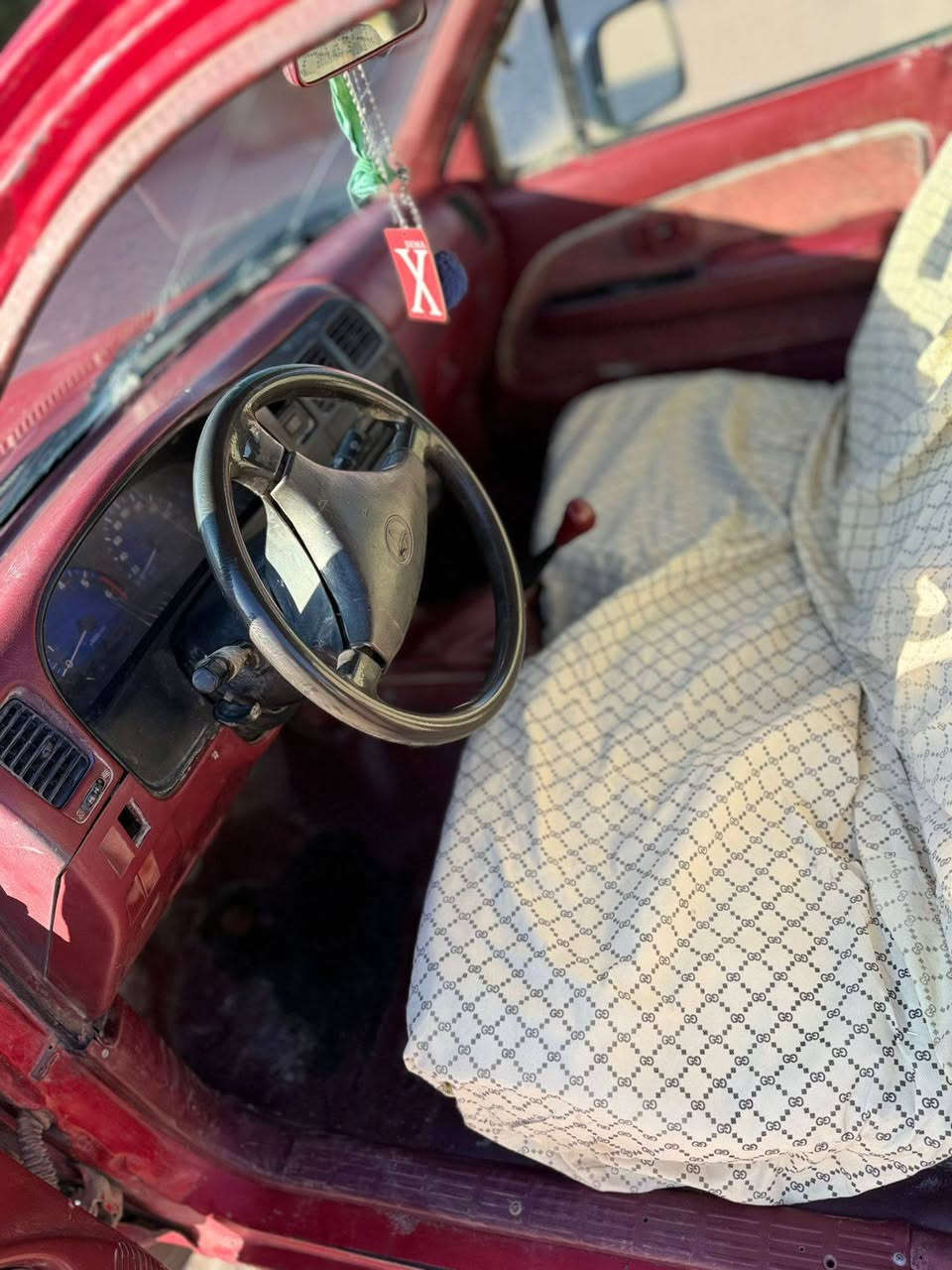 سلام عليكم من رخصه الادمن سياره بيكم جمره2005لون أحمر (ادوات أدوات أدوات)سياره حلوه نضيفه محرك بخاخ وكير جديد مكفولات سدر حداديه شاصي مكفول تخم تاير كله جديد  سياره حلوه ونضيفه
مكان ميسان 

سعر 35وبيه مجال 

***********

‏‪***********‬‏
