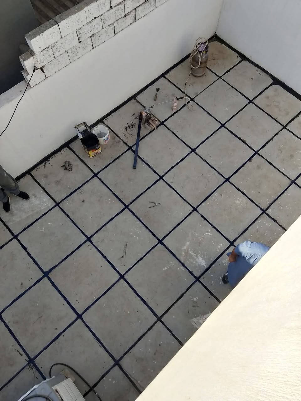 على بركة الله مستعدون للتبديل الماستك لقديم وتجديد اللسطح بطريقه هندسيه لكافة الدوائر ولبيوت للاتصال ***********
