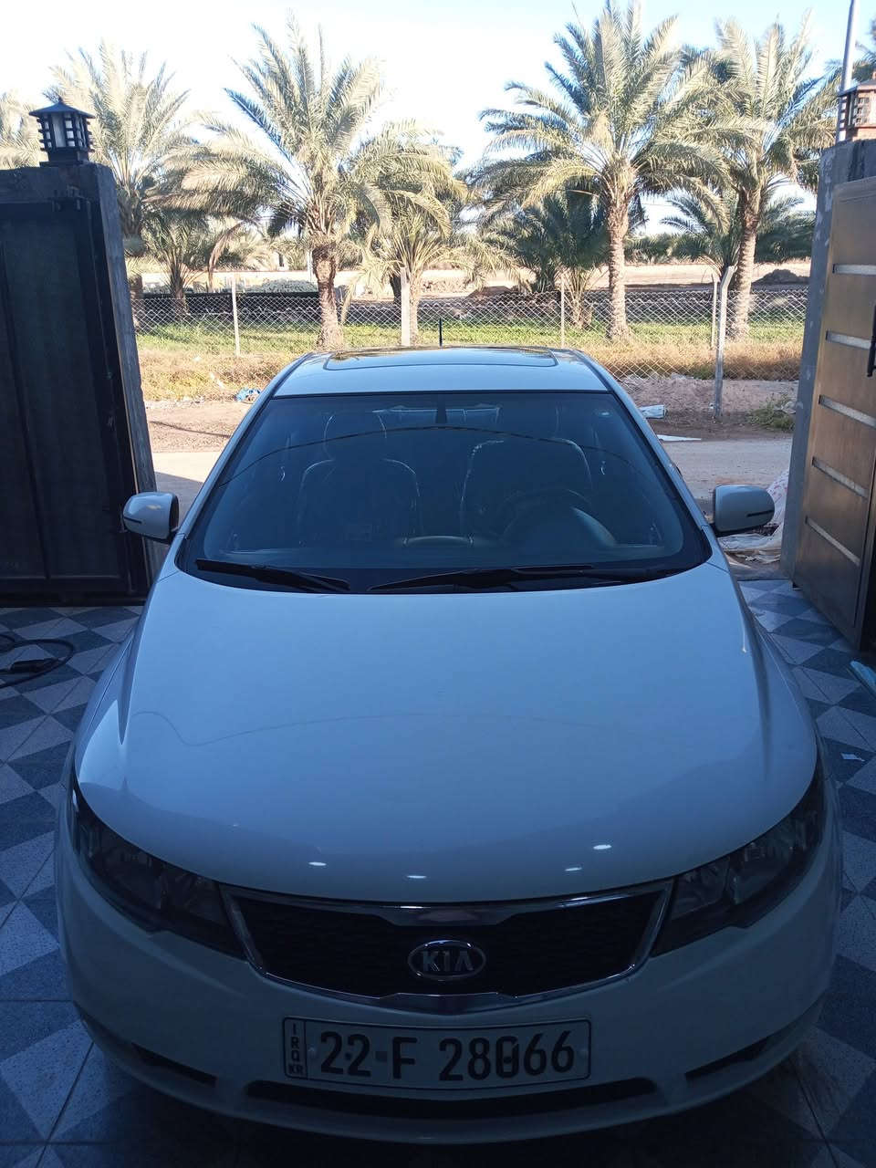 السلام عليكم سيراتو للبيع موديل 12 عنوان بابل مسيب رقم ***********
