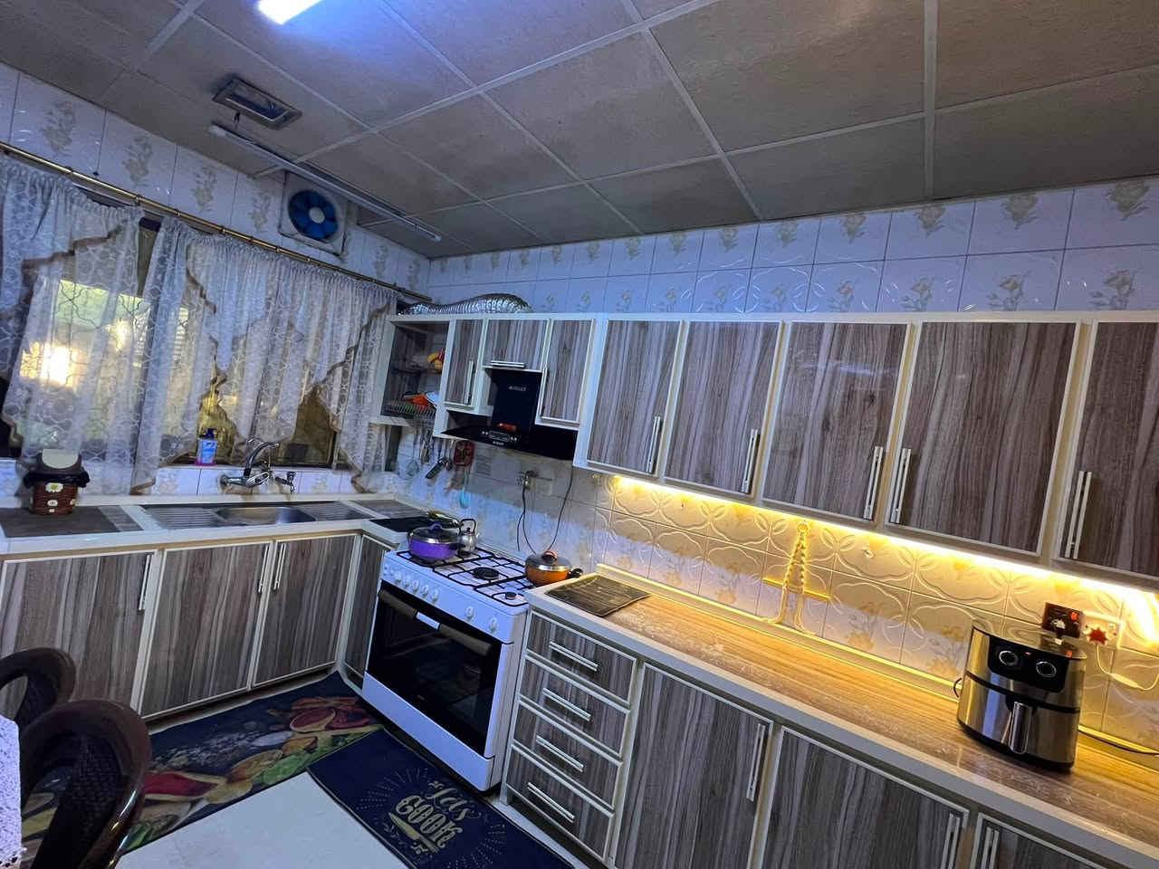 كاونتر 3 قطع  6 امتار ارضي4 امتار ملحق
نظيف كلش مابي اي ضرر 
سعره 550  مع ميز طعام هديه 
 موصل ايسر. حي الجامعه


**إذا كنت صاحب هذا الإعلان وتريد حذفه لأي سبب، رجاءا أرسل رسالة إلى الدعم الفني**