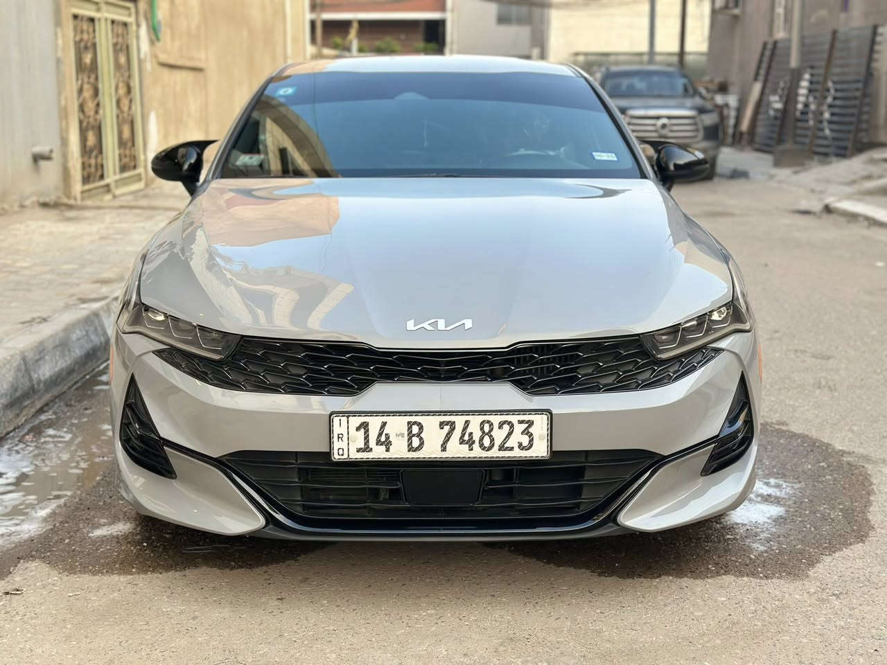 رقمي ***********

للبيع كيا k5
الفئه Gt line
الموديل 2024
لون اسمنتي 
سياره دخول جديد ماشيه 18 الف كامله ومرقمه معوقين
فول مواصفات عدا البانوراما
سياره كلها ليبل واحد

المواصفات
1- بصمة ابواب + بصمة تشغيل
2–مقاعد جلد احمر
3- تدفئة كشنات
4-مختمه شعار الGt line
5-رادار امامي وجانبي وخلفي
6-مقعد كهرباء 
7-هاند بريك بصمة
8-تحديد مسار 
9-شاشه كبيره قياس 10.5
10-شحن هاتف لاسلكي
11-قياده ذاتيه
12-اشاير بالمري
13-مثبت سرعه
14- لد امامي وخلفي
15-نظام قياده كوستم + سبورت + ونرومل + وسمارت
16- تشغيل عن بعد
وباقي المواصفات المعروفه بفئة الGt line
سعرها 195 وبيها مجال
مكان السياره البصره
