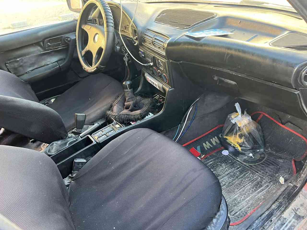 Bm١٩٩٣ مەکینە  ٥٢٠ی عادی ئارم بوەو ئارمەکەی ون بوە. بە علوج دەیفرۆشم گێرومەکینەی بئ عەیبن
16وەرەقە و مەجال
***********
