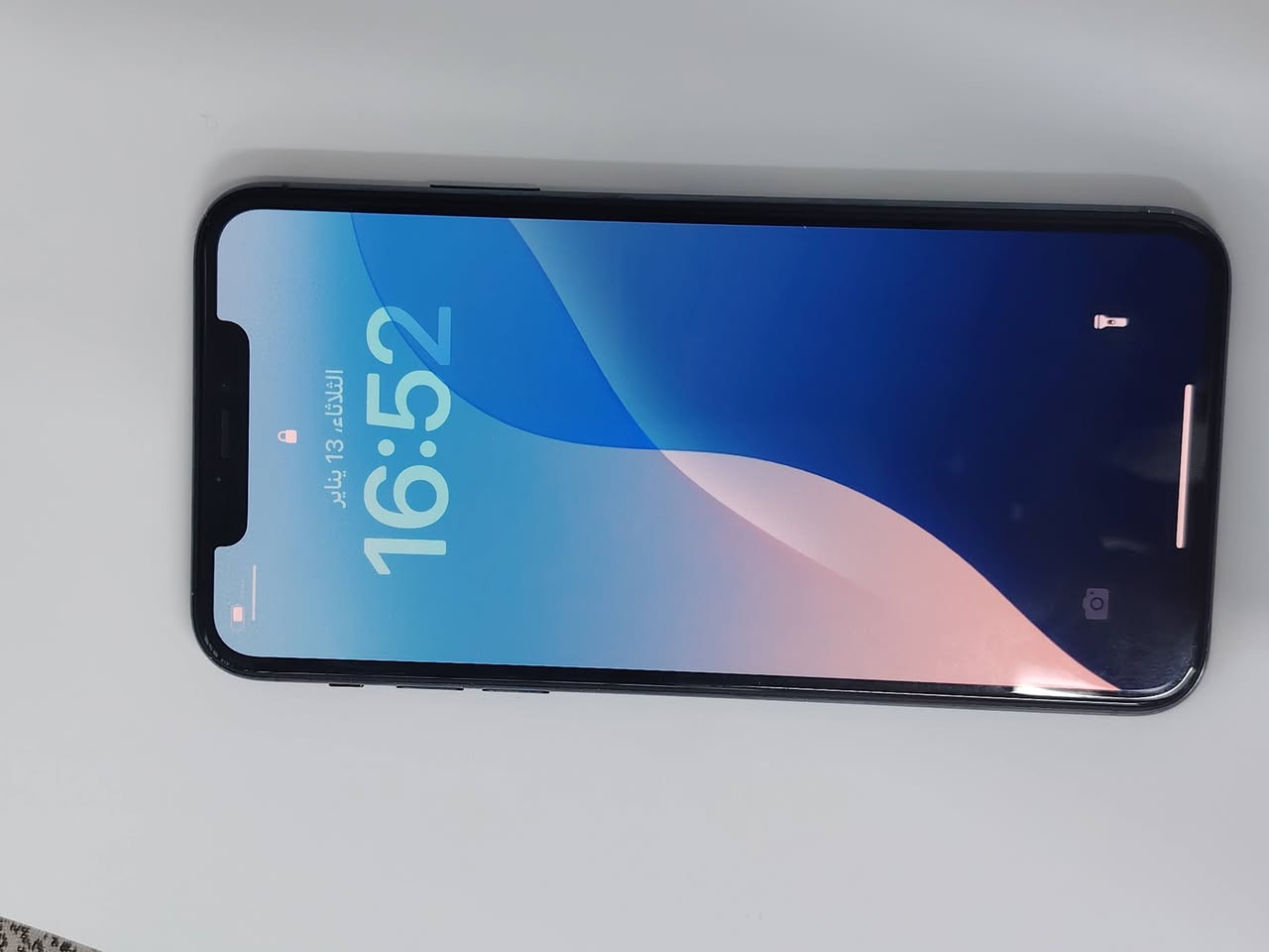 ايفون 11 البيع  320نضيف شراي اتصل ***********
