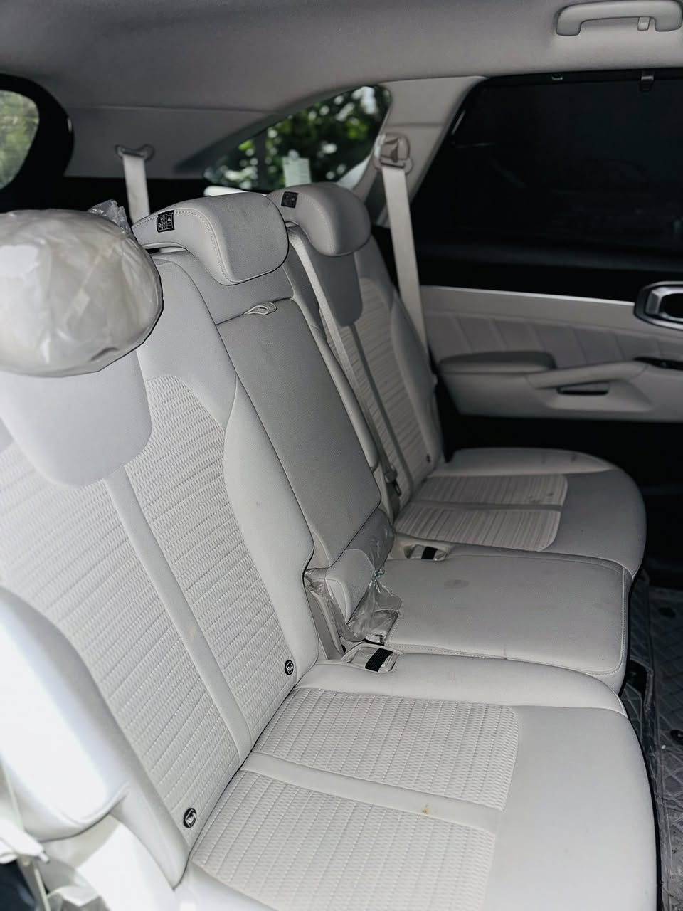 سلام وعليكم سورنتو موديل 2025 ماشيه 23 KM مكفوله كفاله عامه من كشر محركً كير رقم بابل ويل  20 فول مواصفات عده الفتحه  سنويه 2030 مكان السياره حله سعرها 315 رقم ***********
