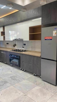 الكهرباء خصخصه مجهز بالسبالت دار للايجار التجاري او السكني  ساحه بيروت...