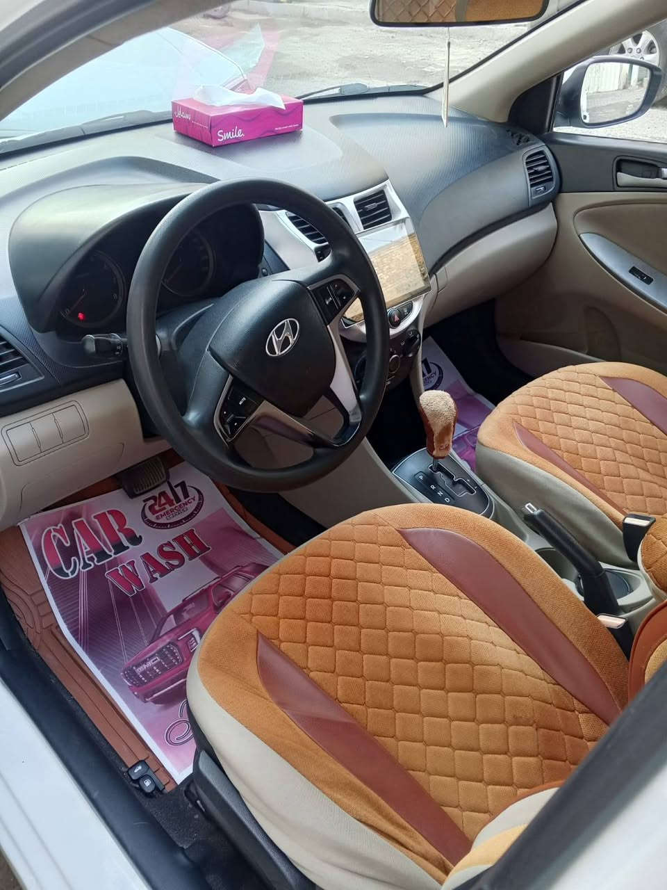 السلام عليكم
هونداي اكسنت خليجية فول مواصفات 1/1   
موديل 2016  
هزه جديده رقم بغداد الانكليزي لوحات  جديده بأسمي رقم كلش حلو مميز 
سياره كلشي مناقصه جدا نظيفه 
-كير محرك بلاديات ممفتوحات كفاله
-حجم 1600 دوش قطرتين المرغوبه 
-كير اوتماتيك
-نظام Eco 
-تبربد +تدفئه شغالات فول 
-صدر جديد تخم تاير جديد
-فتحة سقف سلايد روف
السعر 113
العنوان بغداد الحرية 
‏الاستفسار اتصال على الرقم 
‏ ***********
‏
سونار موجود
