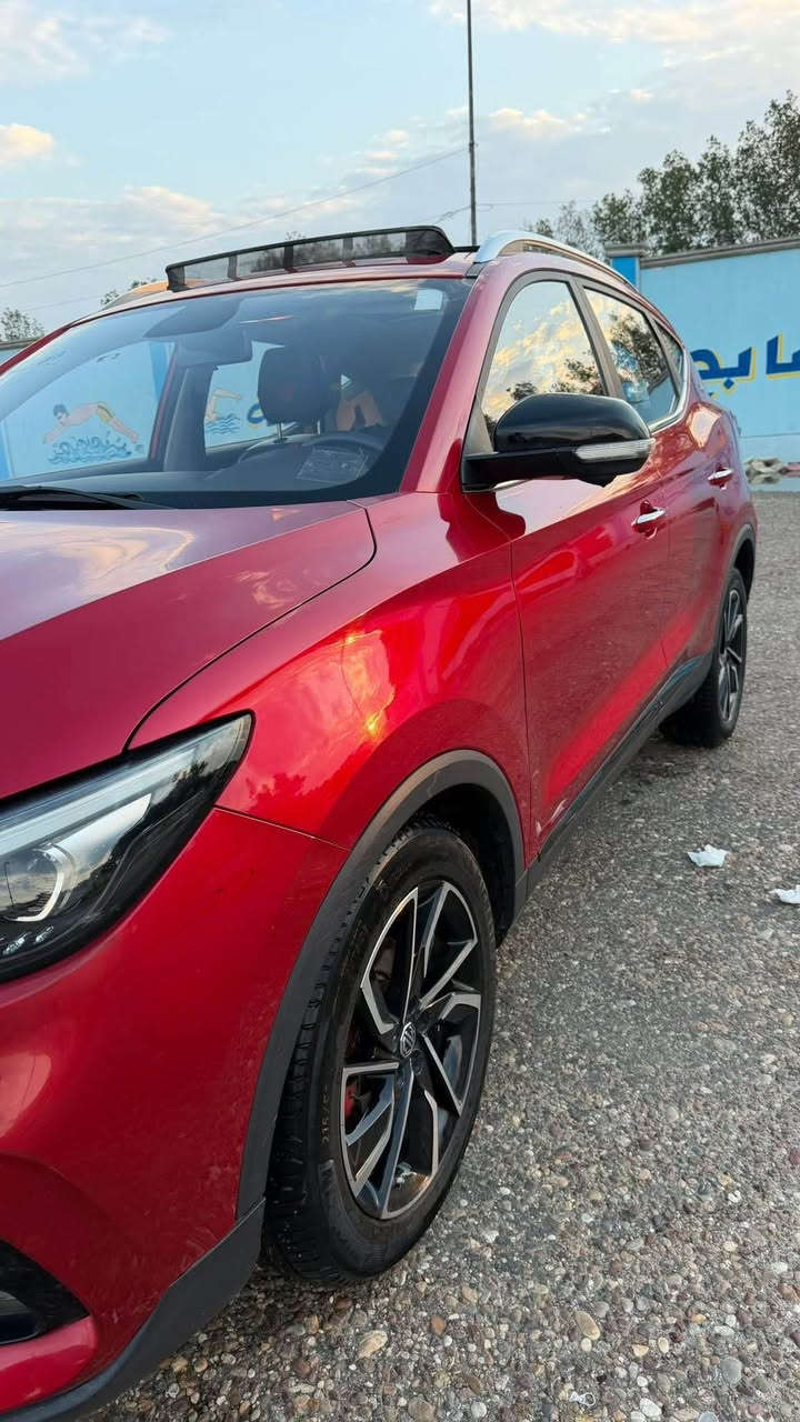 السلام عليكم  mg zs trophy turbo 2021 
ماشية 27 الف مكفولة كفالة عامة
محرك تيربو موتنفس طبيعي وكير AT 6 سرع مو cvt
فول مواصفات للاخير تروفي 
بنوراما 
كامرات محيطية 360 
حساسات خلفي امامي
اوتو هولد هاند بريك دكمة
داخل لونين وجلد
تحكم كشنات كهرباء 
تدفئة كشنات 
شاشة عداد 
السيارة داخل الضمان رقم بغداد الجديد
مكانها بغداد بغداد, العراق


**إذا كنت صاحب هذا الإعلان وتريد حذفه لأي سبب، رجاءا أرسل رسالة إلى الدعم الفني**