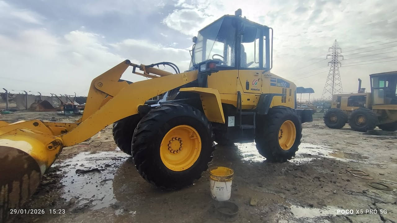 بسم الله الرحمن الرحيم
شفل كوماتسو دخول جديد كفاله عامه حجم 100 

شفل بحاله الزيرو مشتغل 2000 ساعه مكفول من كلشي 

موديل 2010 اصل وارد اليابان 🎌 للاستفسار 
***********
