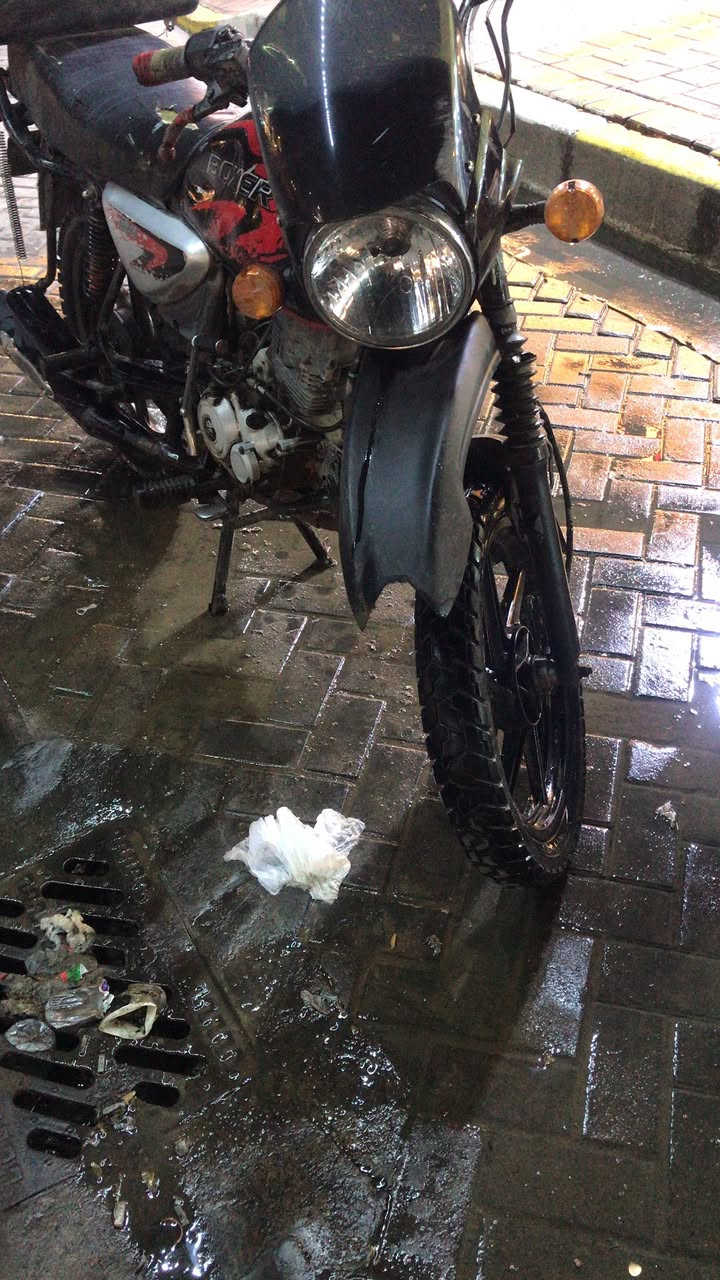 السلام عليكم بوكسر جبلي مرقم موديل 23 كفالة عامه اي عطل مابيها دراجة نظيفة السعر مليونين و100 
***********
