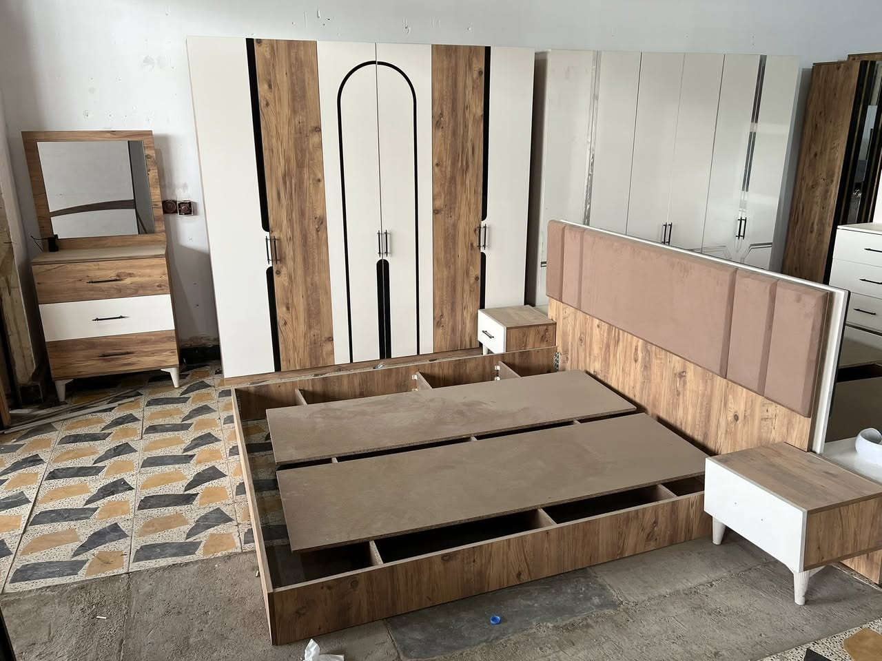 يالله السلام عليكم غرفه تركي جديد بس 645 الف
للسفسار الاتصال ***********
***********
