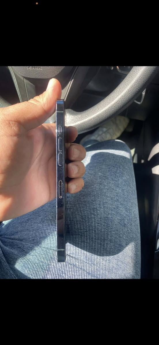 السلام عليكم تلفون للبيع ١٢ برو ماكس بطارية 100 مبدل اصلية ذاكرة 256
‏ بس بطارية مبدلة تلفون كلش نظيف ￼
مكان بغداد بياع 

السعر ٣٥٠ ￼

*********** 

‏تلفون ماستر. ￼
