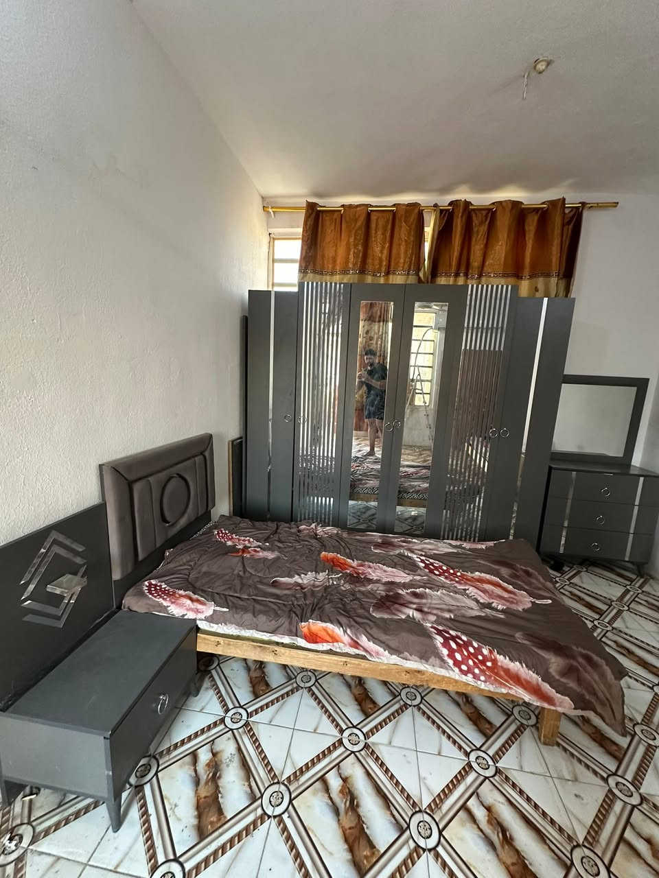 السلام عليكم غرفه تركيه مكونه من ٤ قطع نضيفه كلش بيع مستعجل ٢٥٠ بيها مجال بسيطً كلش مكان بعقوبه ٧ نيسان
***********
متواجد فقط واتس واتصال ع خط
