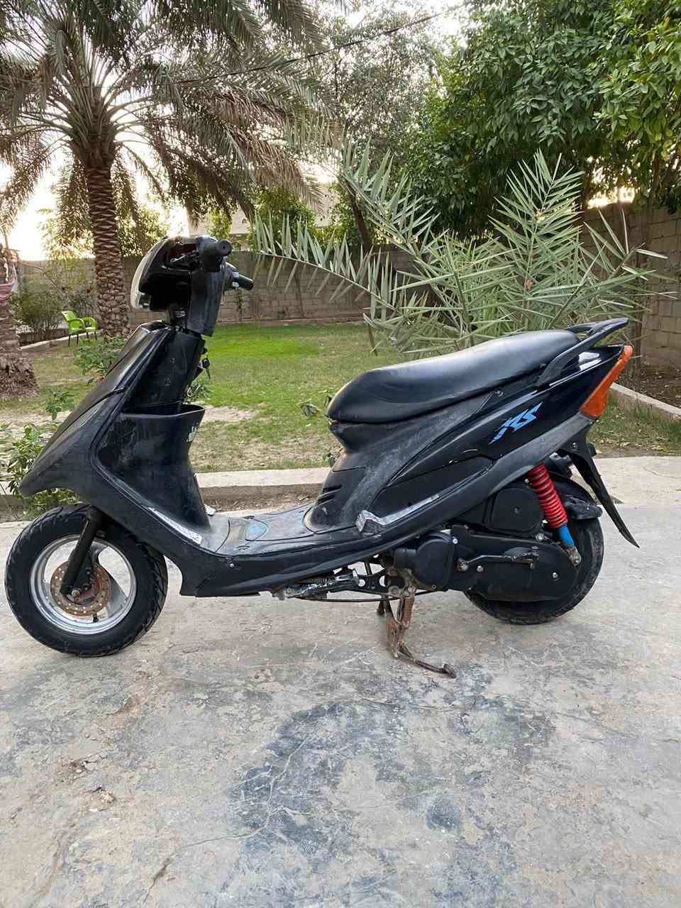 سلام عليكم
للبيع ماكس عدله 

محرك مفتوح على أيدي 

شغاله نكره سلف هندر

سعر 400 وبيها مجال  

مكان حله حي الجزائر 

الهاتف *********** تحياتي للجميع
