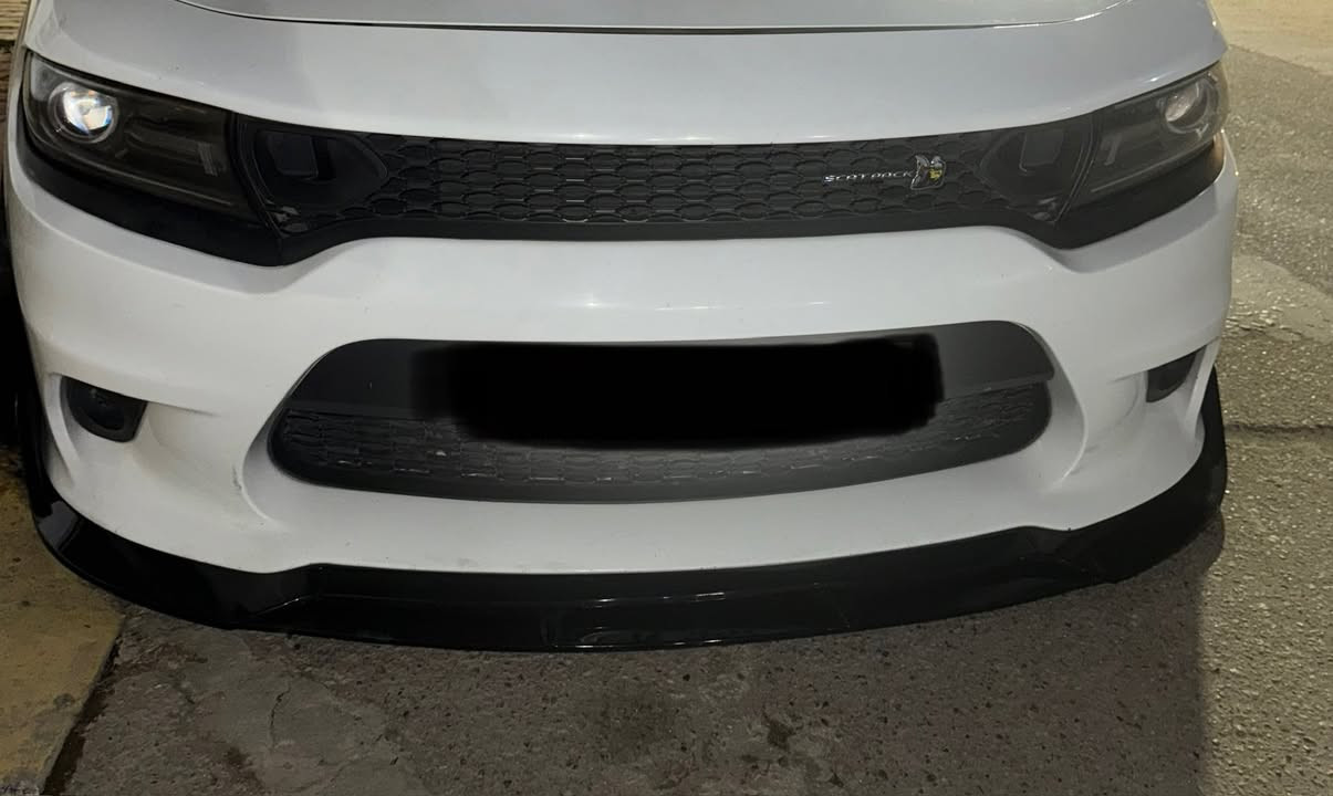 سلام عليكم
لحية امامية مال جارجر

لحية جانبية جارجر srt
مستعملة اخت الجديدة للبيع
للاستفسار: ***********
