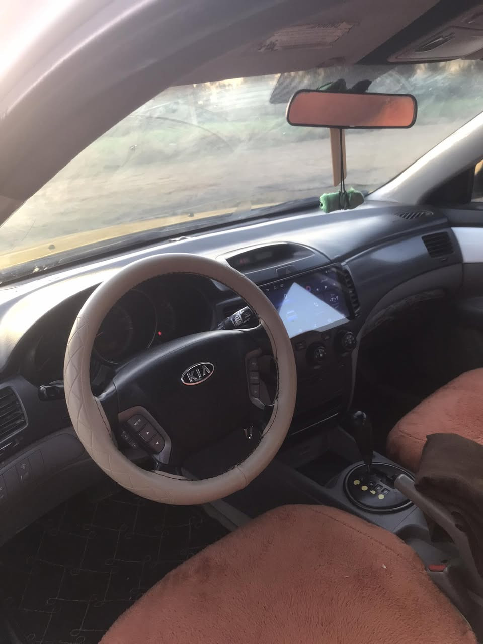 سلام عليك
ابتيما 2009وراد امريكي موصفات فول. محرك وكير شرط مصبوغه عام  رقم مميز مصفره هيئه و غرامت رقم جديد ترهم مروس السعر 105وبيً مجال مكاني سماوه رميثى رقم ***********/***********
