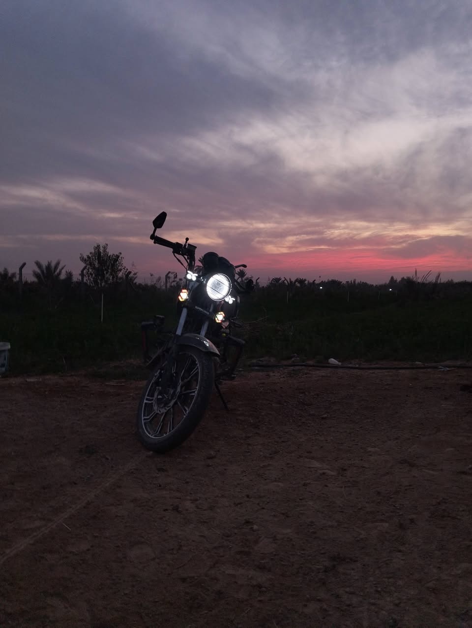 سلام عليكم موطور شيننغ للبيع المكان الخالص المحرك 150ccمامفتوح السعر خاص الرقم *********** واتساب
