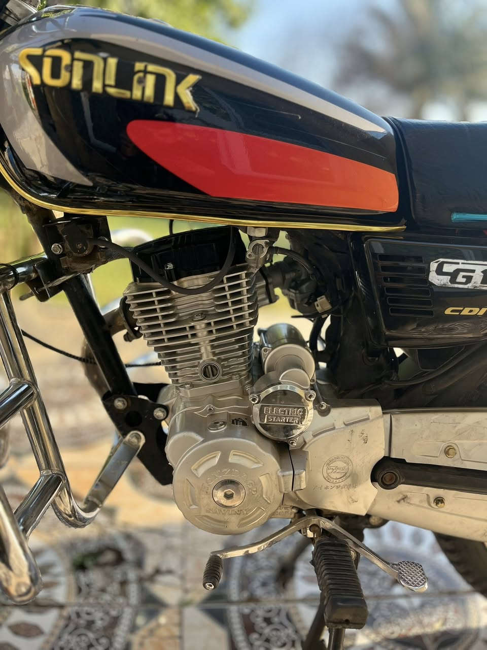 السلام عليكم دراجة أيراني موديل 25 نكرة صلف كاملة السعر 700 وبيها مجال المكان الصقلاوية رقم الهاتف ***********
