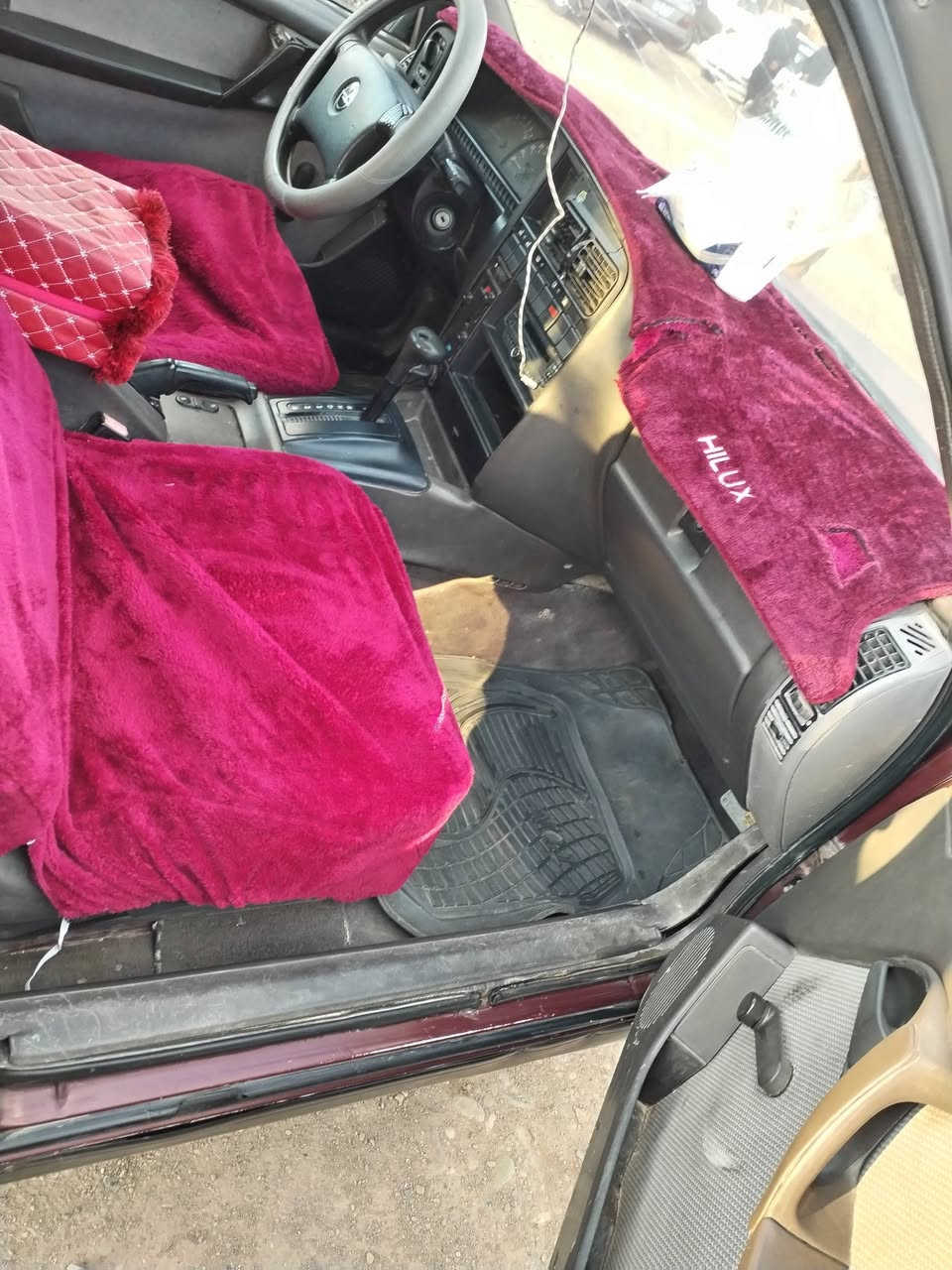 مكينه ونجي(بيها لاستيك ولف)
دخان قليل
كير قبل 5اشهر بدلته حاويه
تخم تاير قبل شهر
صدر امامي خلفي
دوشمه جديده 
سنتر لوك
سنويه لل27
مشروع وطني
السياره وضع شركه
لا خياس ولا صبغ
ضربه ماكو
28وبيها مجال
تحويل فقط
ديالى المقداديه 
***********
