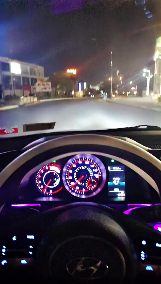 للبيع النترا موديل ٢٢ سمنتي نص فول بصمه تحكم ستيرن 
 معوقين بغداد محرك ٢٠٠٠ دوش 
ماشية راح اصير ٧٠ الف كيلو  سيارة ممتعوبة 
رادار امامي  تحكم ستيرن ثلاثة وضعيات قيادة
 سمارت ونورمل سبورت
صندوق ذكي
كير محرك مكفولات
معوق اقاربي موجود باي وقت  تتحول سنه ٢٠٢٩
ملاحظة الوياله والسبايدر مو مز ضمن السيارة رجا
سعره ١٤٠ وبيه مجال بسيط
واتساب ***********
