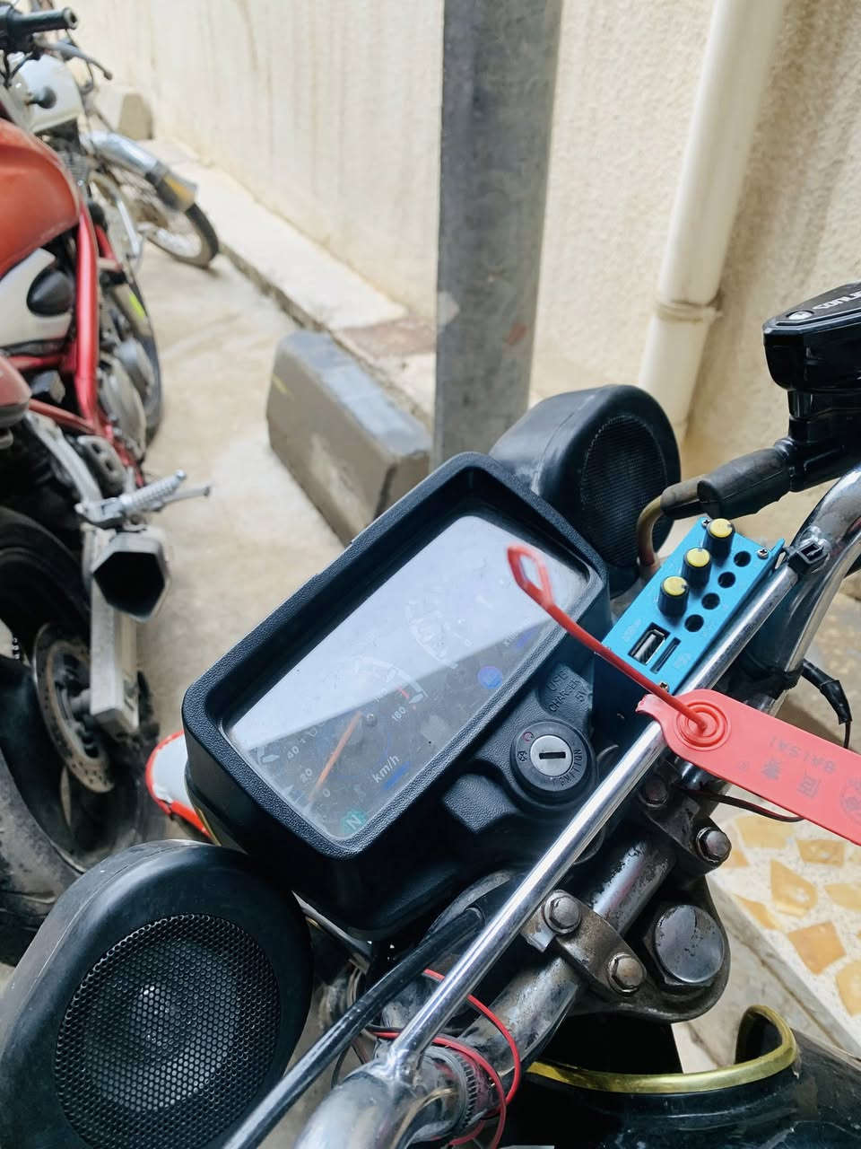 سلام عليكم سولنك نامي برو موديل 2023شرط محرك كبس دراجه اي نقص مابيه تجي تشغل او تطلع نقط عندك ال بليته واكعه رقم شاصي موجود صاحبه موجود شرط من كلشي معدل او نشاط سعر 575يرحم اهلك مو شراي لا تجي تنطي كلام ونته كلام ماعندك حشه سامع ***********
