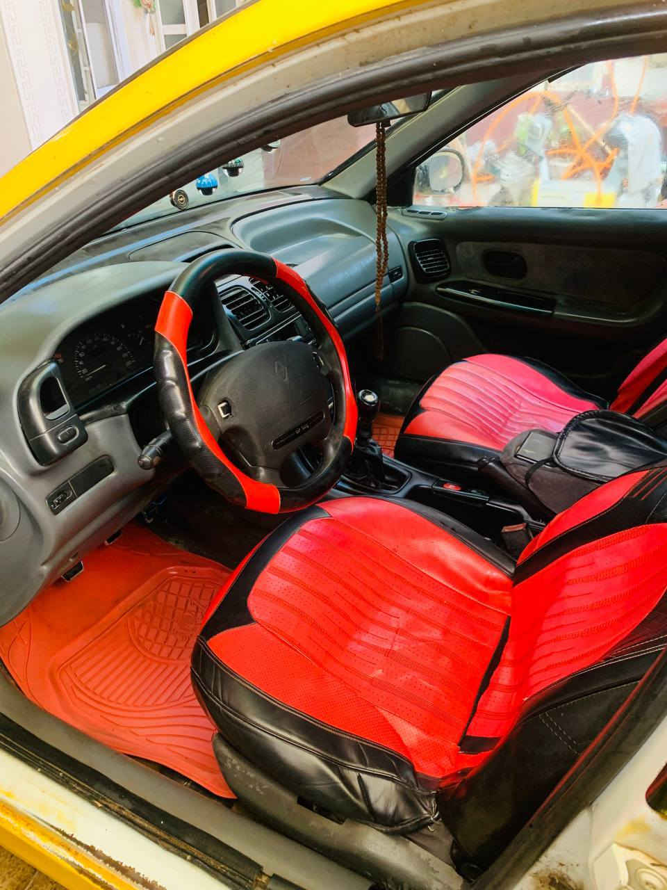 السلام عليكم رينو تكسي لوكانه للبيع 
كوبون بانزين بيها 
سنويه صاقطه من 2019 السعر 25 ورقه وبيها مجال بسيط حك جيتك 
الصاحب الشرعي موجود وكاله و تحويل جاهز 
مكينه وكير شرط كير جديد مبدل 
موديل السيارة 1994 
عليها هيئه 300 الف تنزل من سعرها 
السيارة ويل كب جامعات كهرب طخم جديد 
سيارة جاهزه مال شغل 
السيارة ترهم بيع و مراوس شعندك نزل 
رقم الهاتف: ***********
