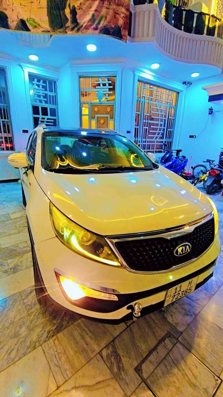 سلام عليكم
اسبورتج 2016 خليجي ابيض
فول مواصفات عدى البصمة
بانوراما دبل فتحة 
مري شفط 
شاشة اندرويد 
كامرة خلفية 
بردة صندوق 
قطعتين تبريد
رقم بغداد 
بيها اشياء بسيطة اتصل و تومر
الموقع بغداد الاورفلي 
***********
