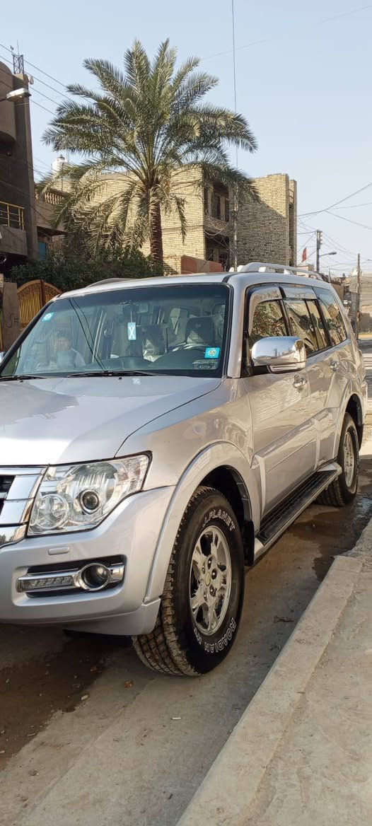 سلام عليكم باجيرو موديل 2008. رقم بغداد الجديد مكفولة كفاله عامه عده البنيد مصيوغ فقط مكينه كير تبريد كهربائيات كله شرط الفحص تخم تاير ويل كب تحكم ستيرن مثبت سرعه مري شفط 7. راكب 3. قطع تبريد محرك 3000. مكانهه بغداد سعر 125. وبيهه مجال 
***********
