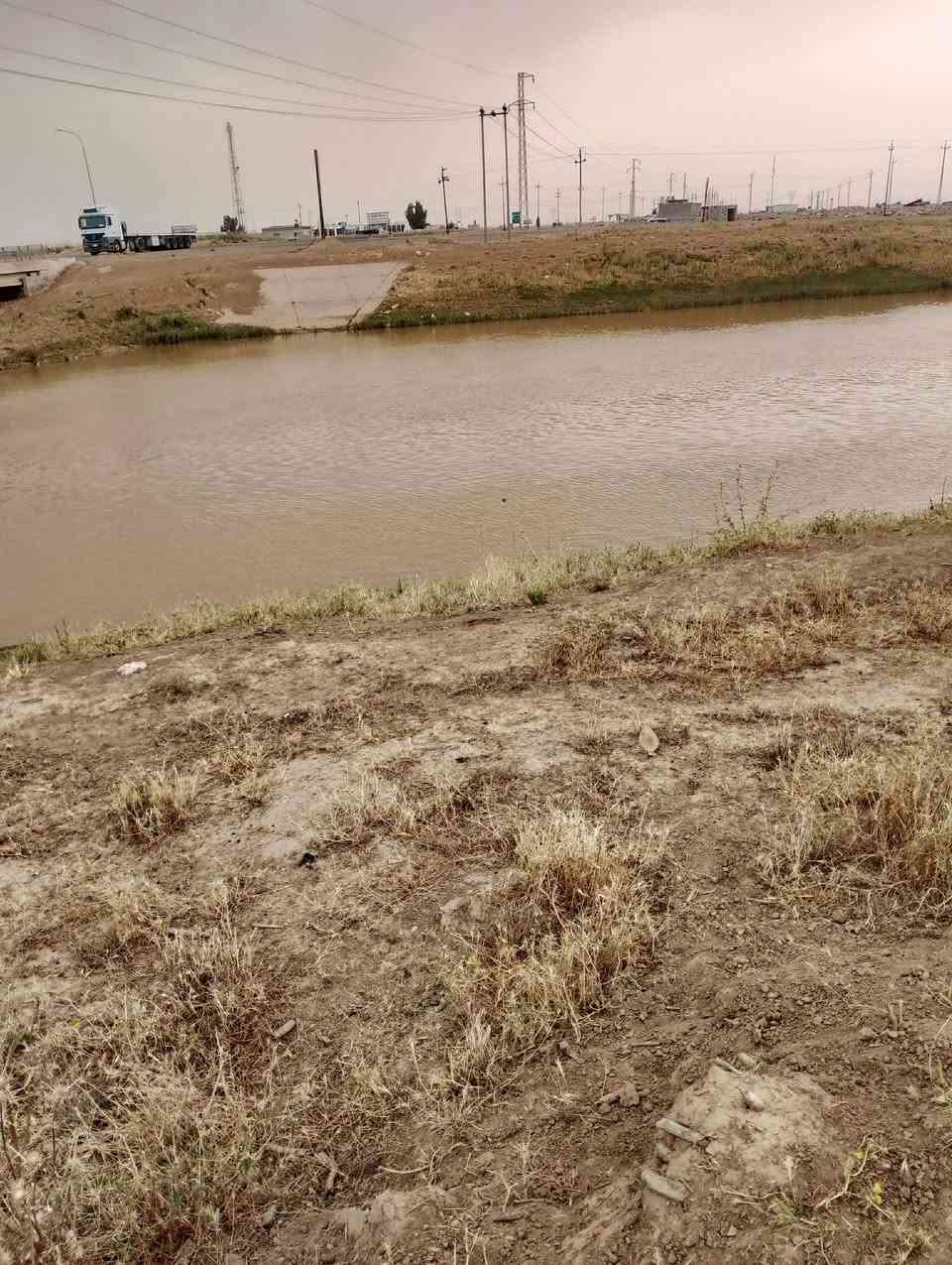 كاع للبيع 400 متر سند 25 مسجلة قرية بل محافظة قرية طيبة على طريق تركلان قرب المشروع مقابيل قطش تبعد عن مركز المحافظة كركوك 20 دقيقة  ترهم بيت مزرعة السعر 7 وبية مجال 
***********
